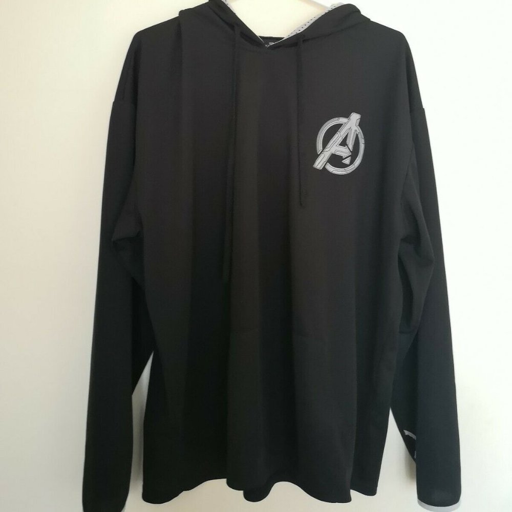 🌻2/20 Avengers Pullover Black Sweater Size XL